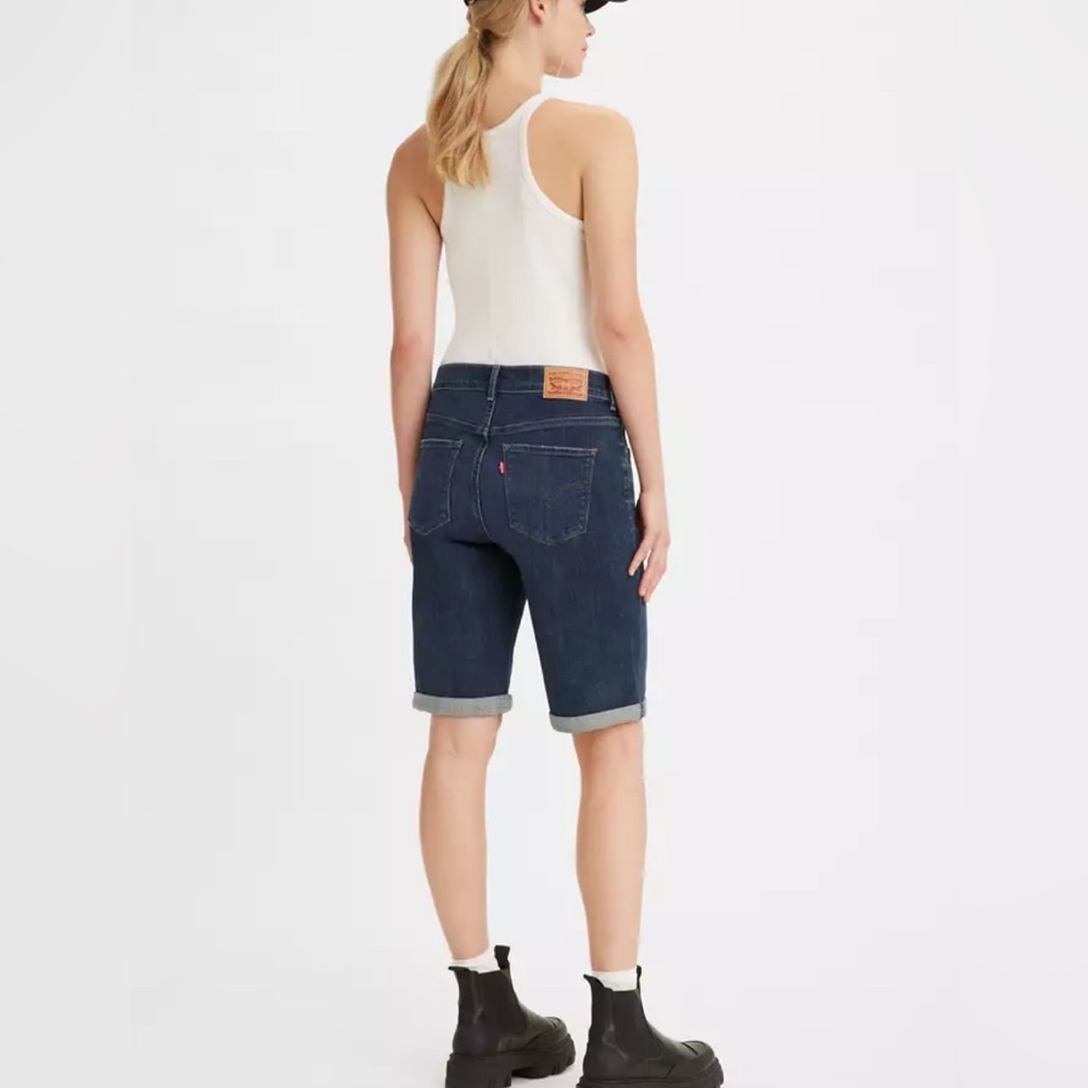 Levi’s Bermuda Shorts Dark Wash Mid Rise Slim Fit Stretch